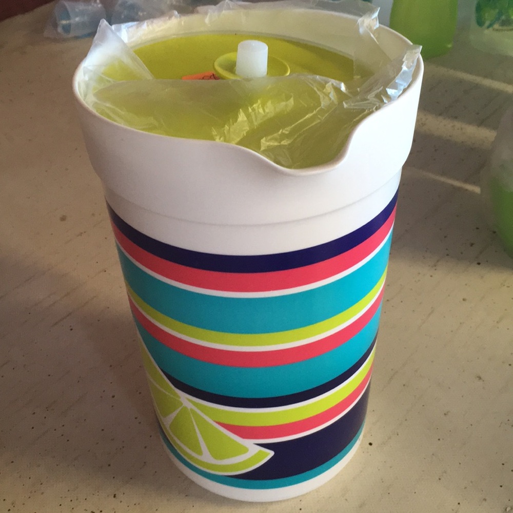 Tupperware pitcher